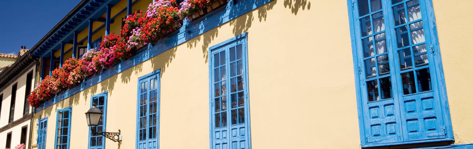Hotel Vetusta  header